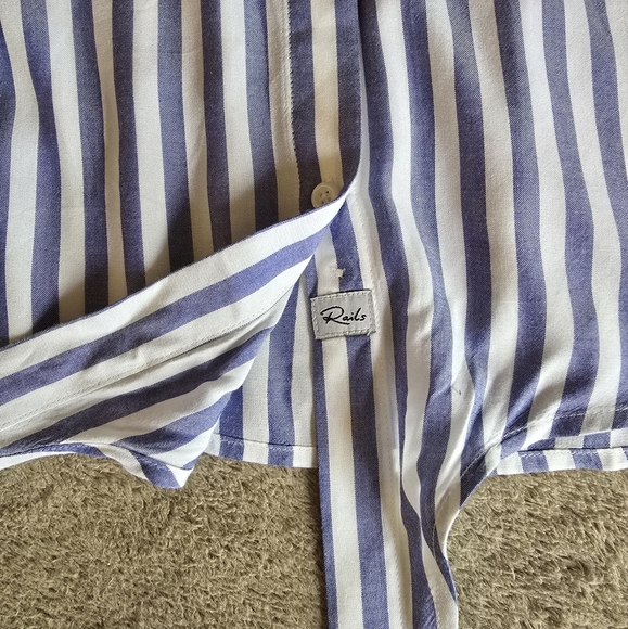 Rails Val Blue White Stripe tie front button up shirt size medium - Picture 6 of 14